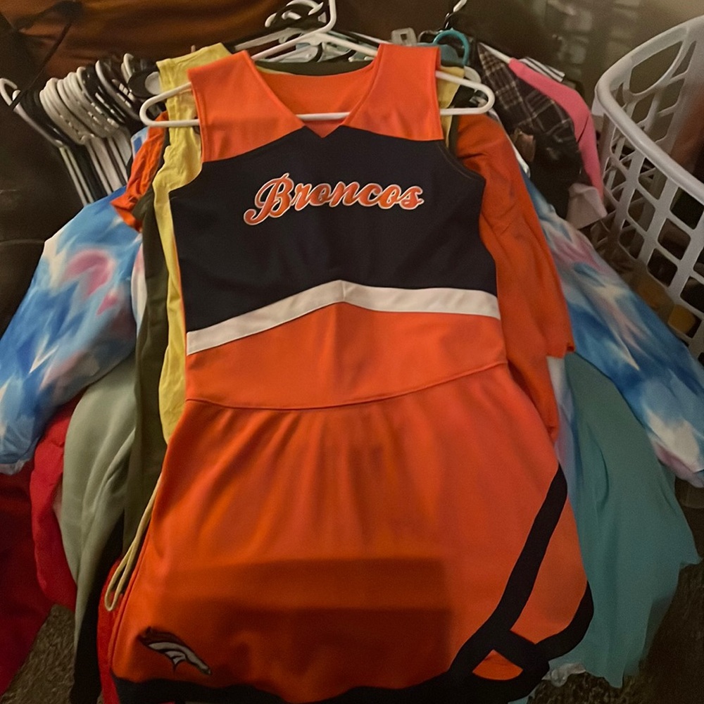I’m selling a dress